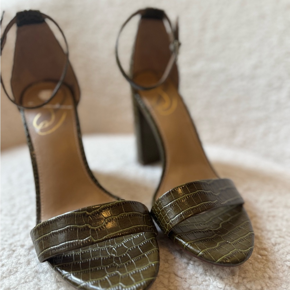 Sam Edelman Elegant Green Crocodile-Embossed Heels